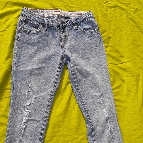 Womens Distressed jeans - Picture 4 of 8